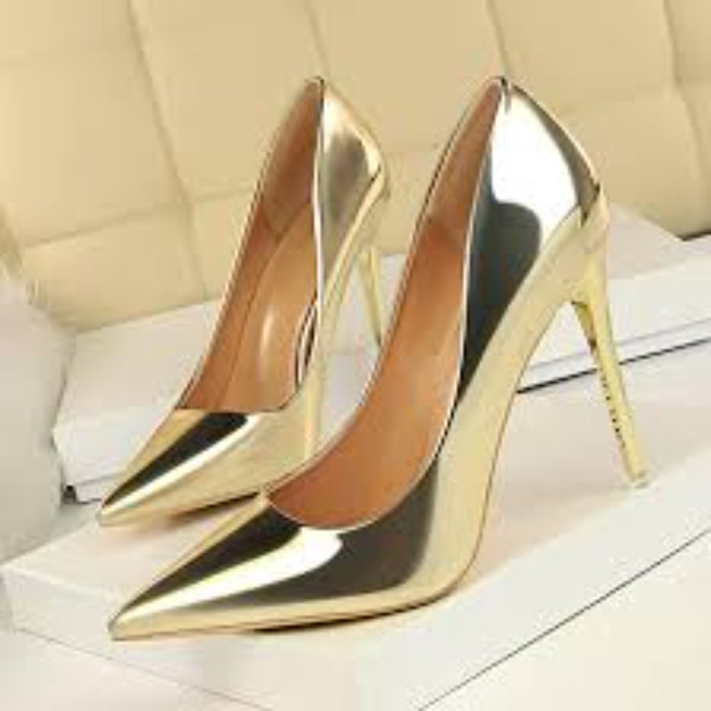 Gold Stiletto Heels - Picture 5 of 7